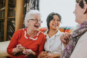 Vrouw en zorg. We bieden ondersteuning op het gebied van hormonen, bekkentherapie tijdens en na zwangerschap, orthomoleculaire therapie, zwangerschapsreflexologie, verloskunde, coaching en mindfulness